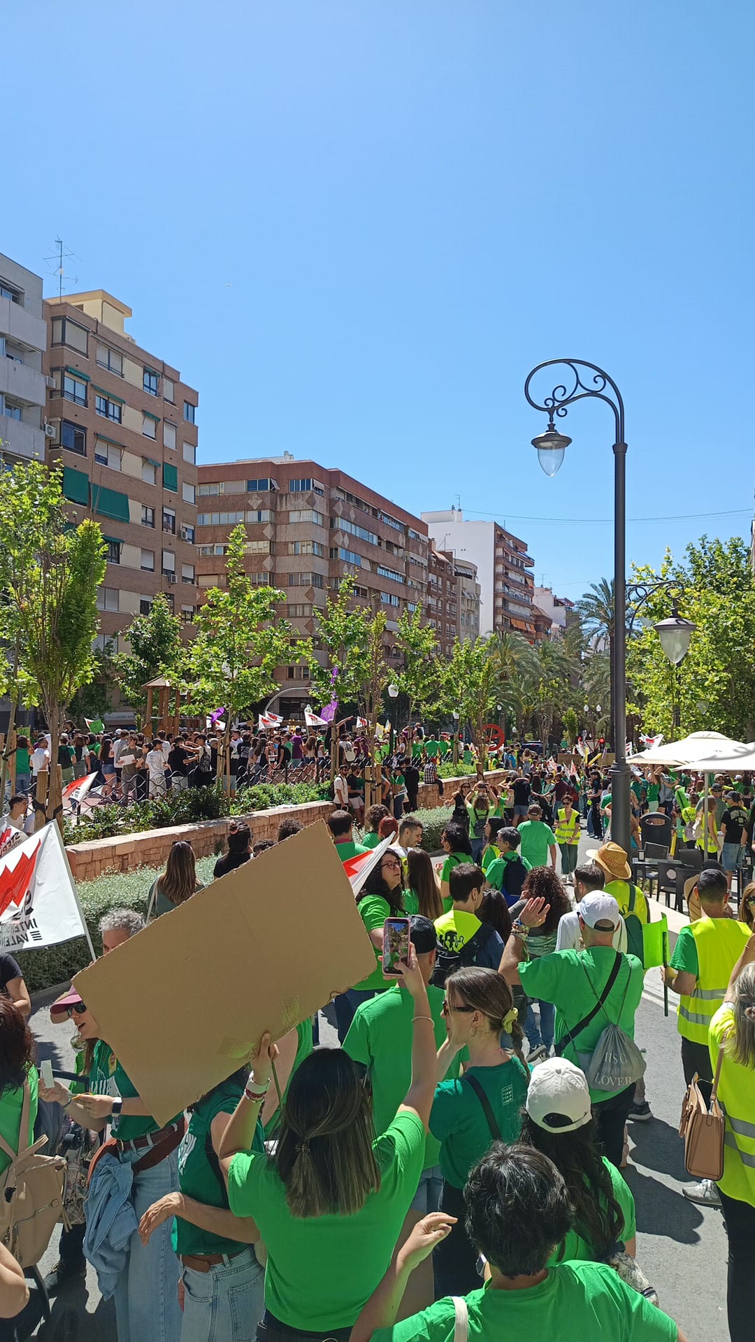 Inicio de la manifestación del profesorado en Alicante