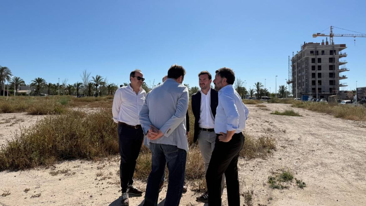 Comencen els tràmits per a construir una nova zona esportiva amb piscina en Portes Acolorides