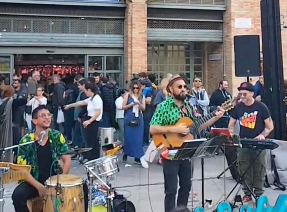 Fiesta en el Mercado Central de Alicante