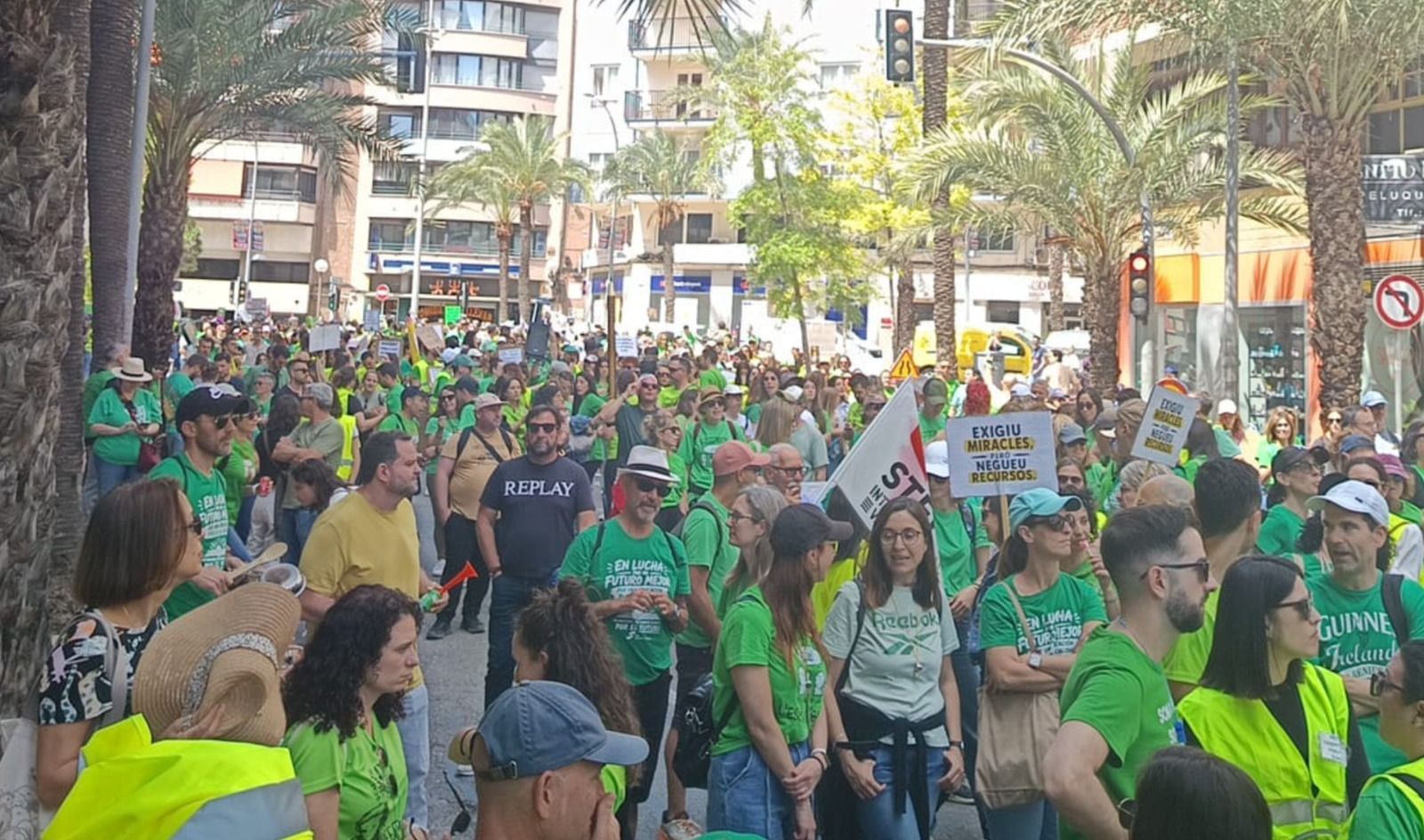 Manifestació docent a Alacant en la segona setmana de la vaga indefinida