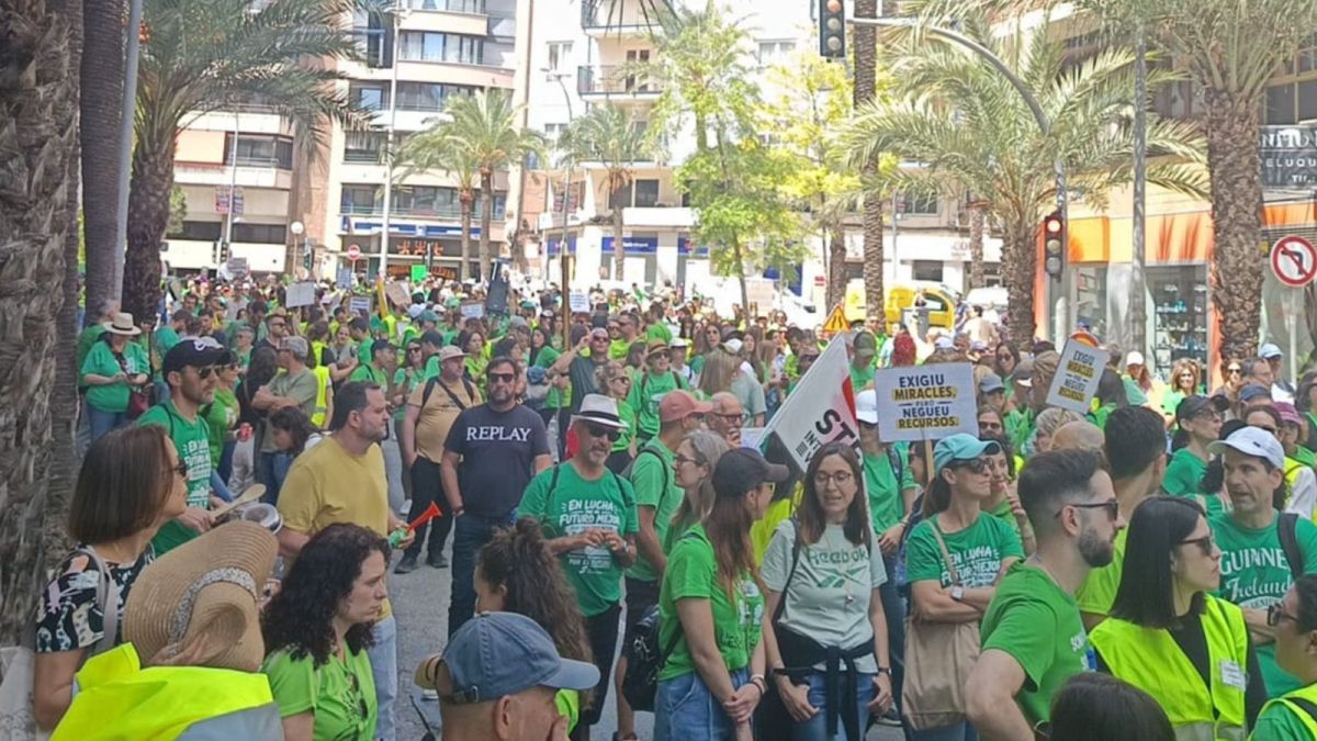 Manifestació docent a Alacant en la segona setmana de la vaga indefinida