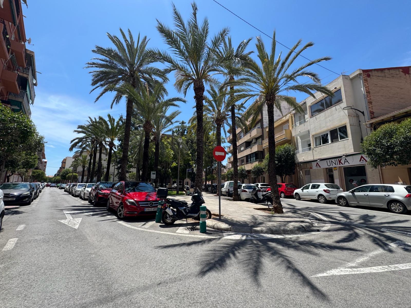  Plaça de la Cierva y carrer Maestro Chapí