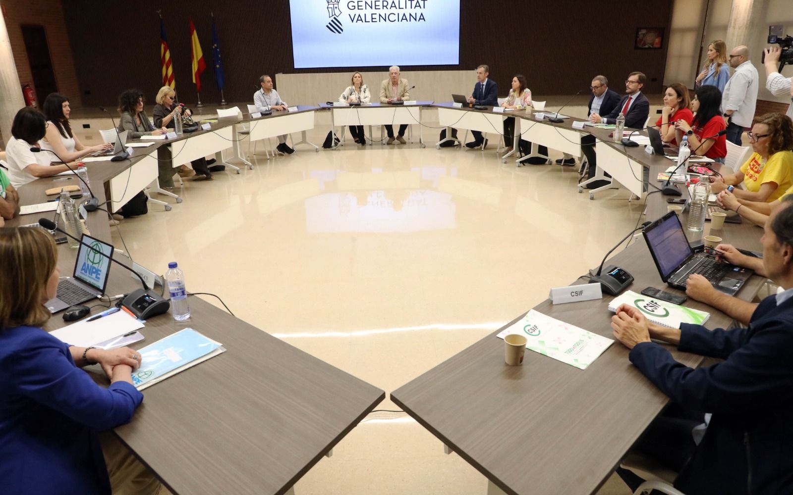 Mesa de Negocación entre Conselleria de Educación y sindicatos