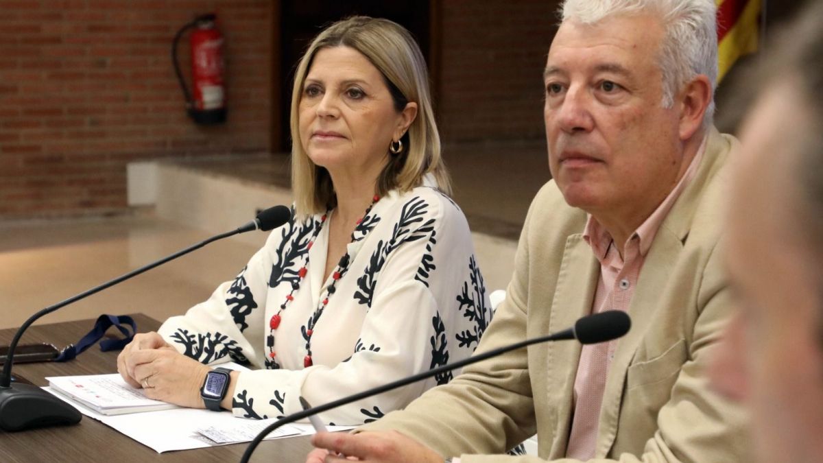 La consellera Carmen Ortí en la reunión con los sindicatos