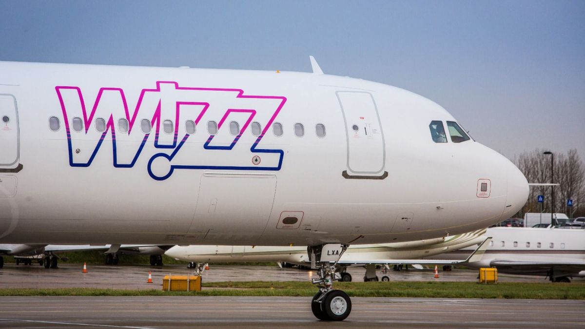 Morro de un avión de Wizz Air antes de despegar