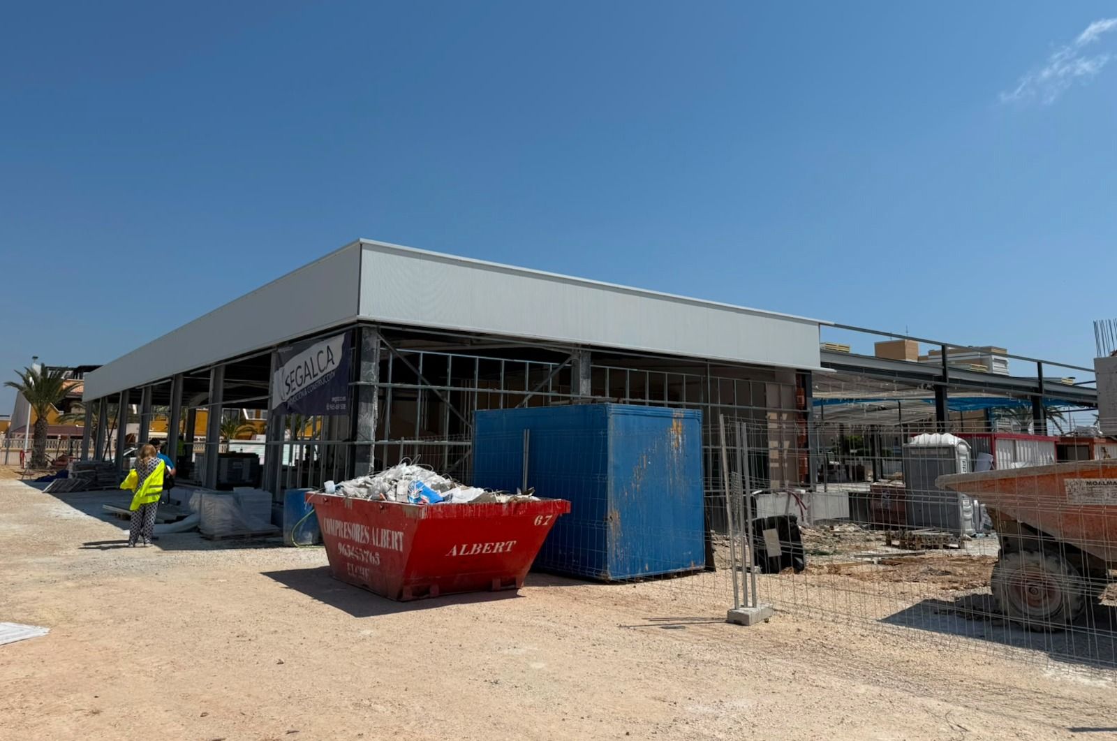 Obres del nou supermercat en Arenals del Sol