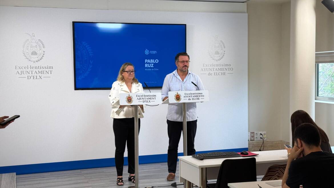 Roda de premsa del clavegueram en Peña de las Águilas
