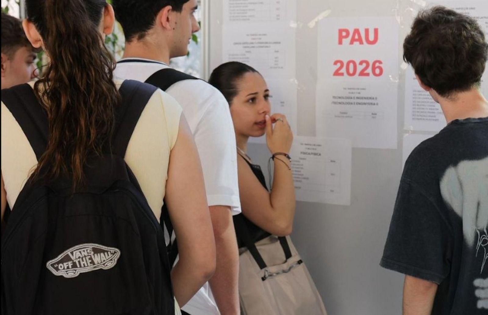 Estudiantes durante los exámenes de la PAU 2026 en Alicante (Foto: GVA) Estudiantes durante los exámenes de la PAU 2026 en Alicante (Foto: GVA)