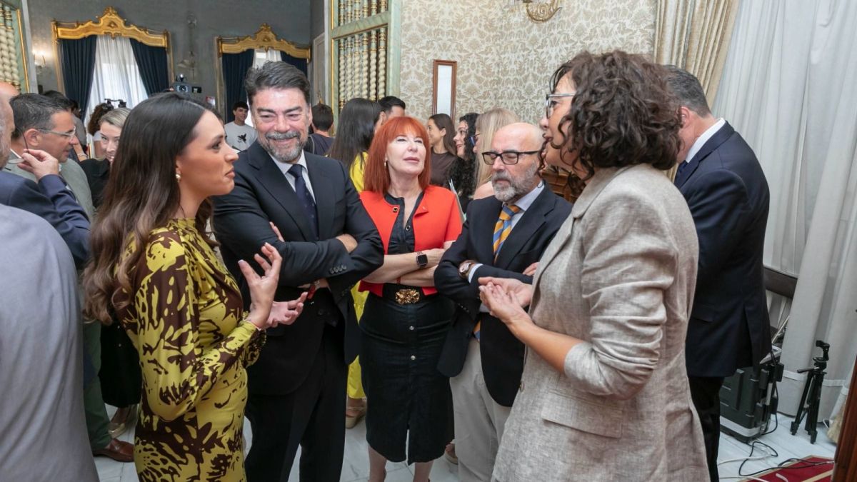 Momentos después de la aprobación de la Fundación del Centenario en el Pleno