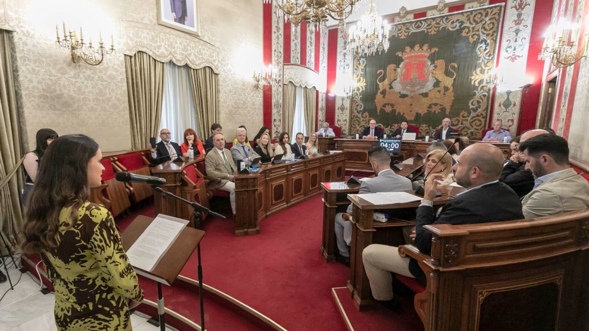 La Bellea del Foc 2026, Maria Pastor, interviene en el Pleno