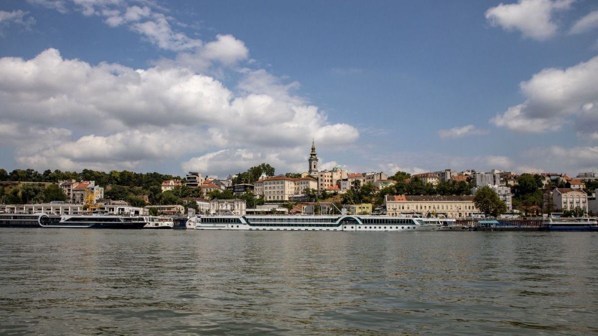 Paseo fluvial en la ciudad de Belgrado