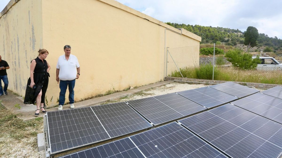 Placas solares en la red del agua de Benimassot