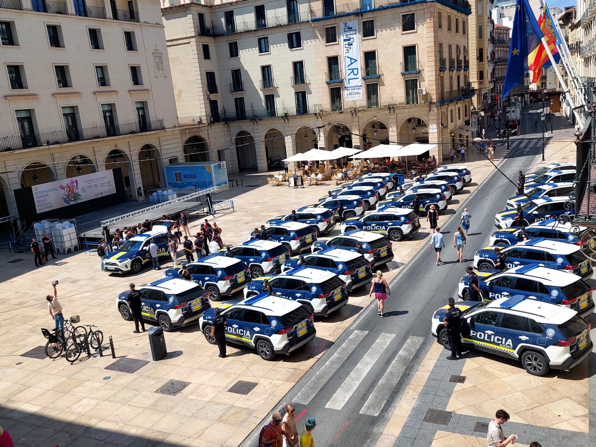 Nuevos vehículos de la Policía Local en Alicante