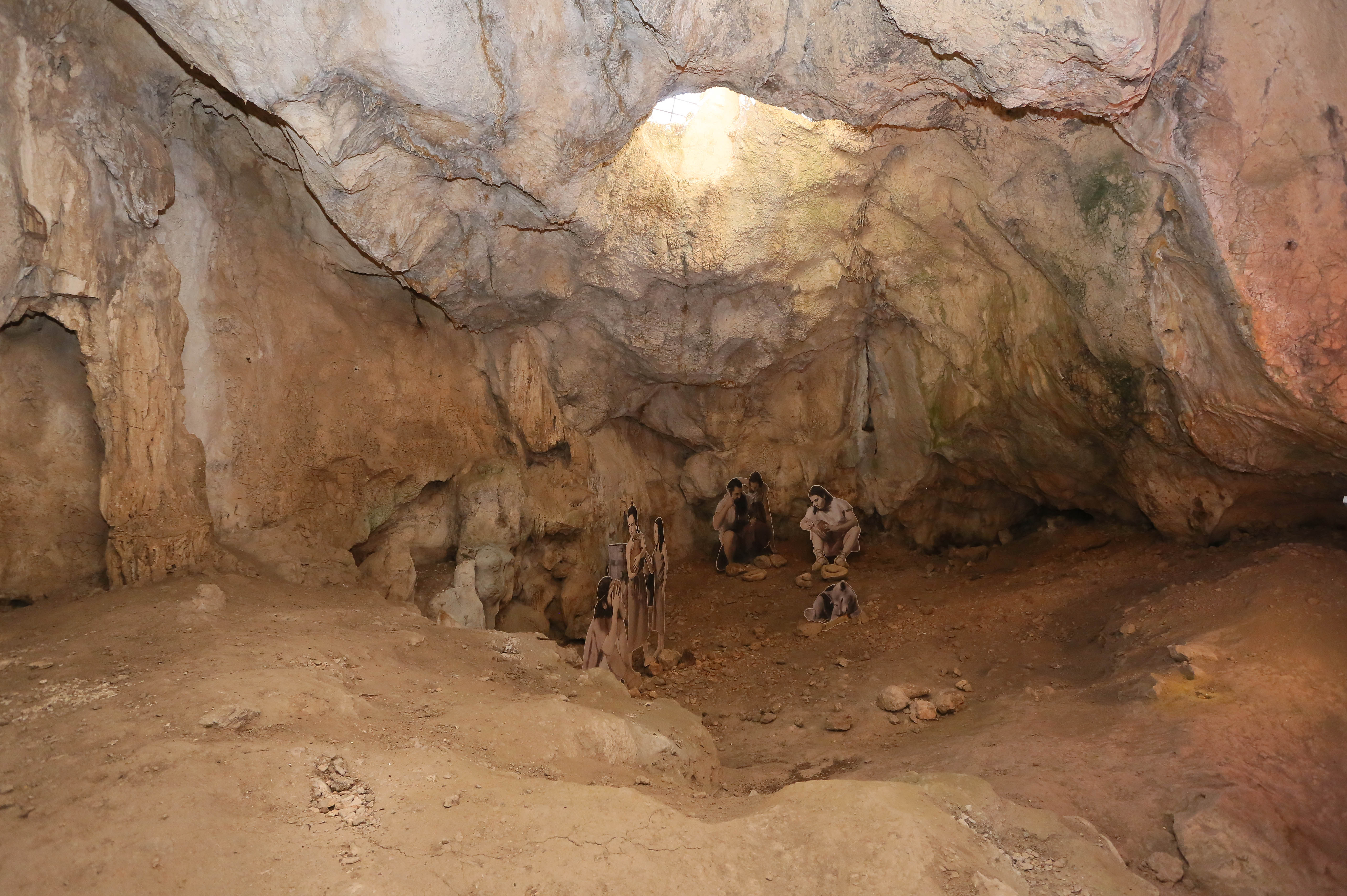 Cova de l'Or de Beniarrés Cova de l'Or de Beniarrés