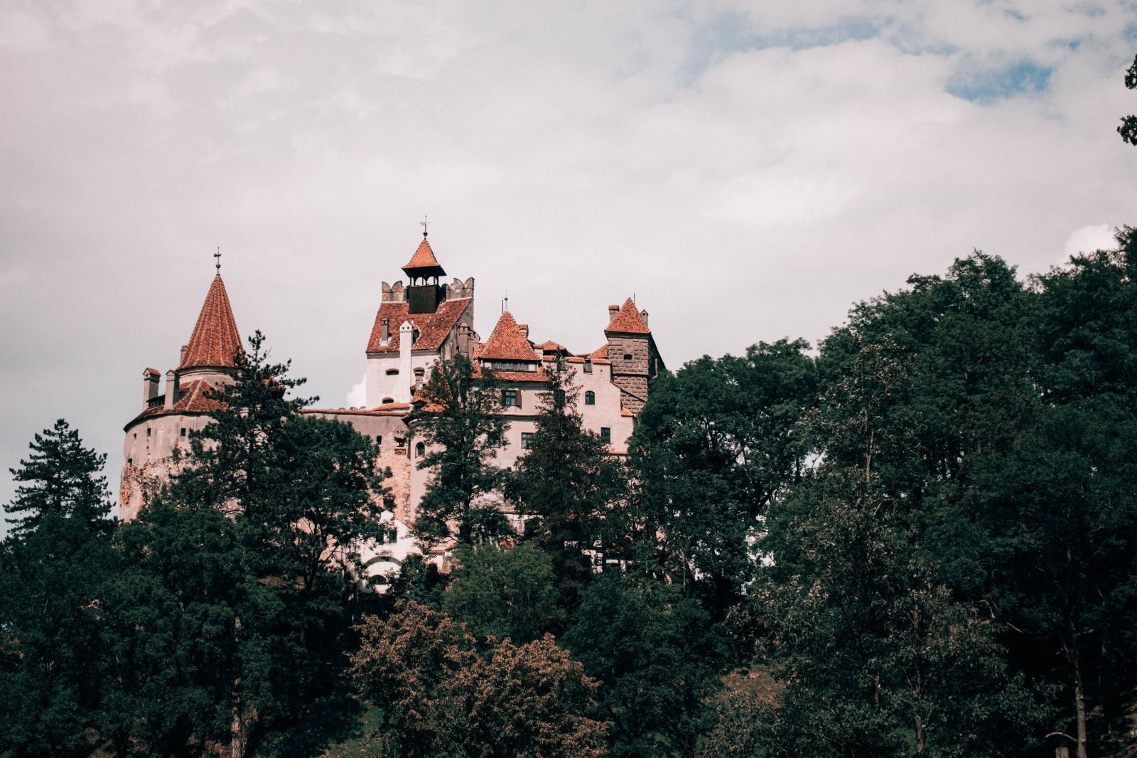 Un castillo en Transilvania, región de Rumanía