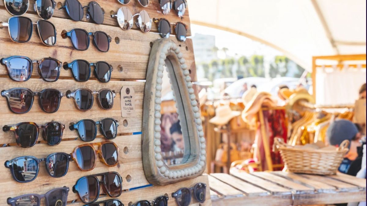 Uno de los puestos del mercado de artesanía de Solmarket