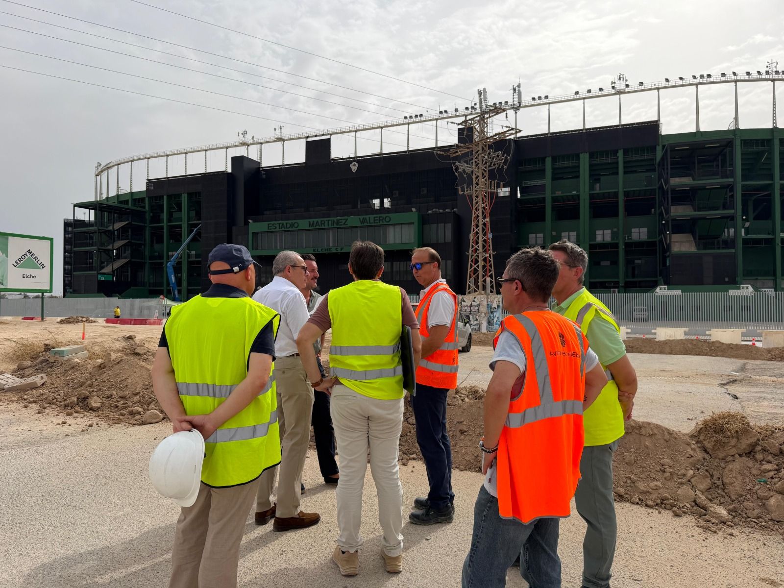 Obras en el entorno del estadio Martínez Valero en Elche Obras en el entorno del estadio Martínez Valero en Elche