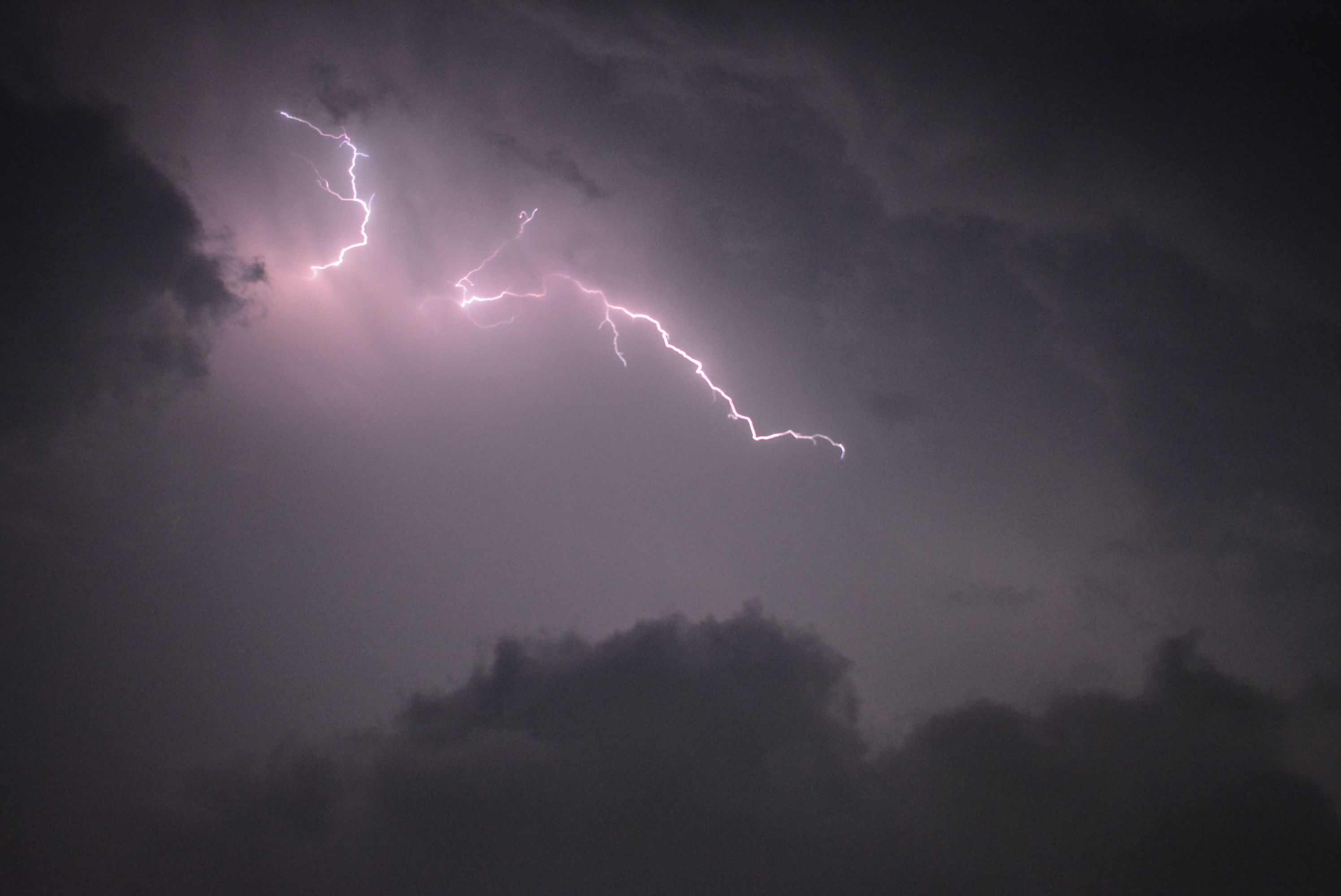 Aparato eléctrico durante una tormenta en Alicante Aparato eléctrico durante una tormenta en Alicante