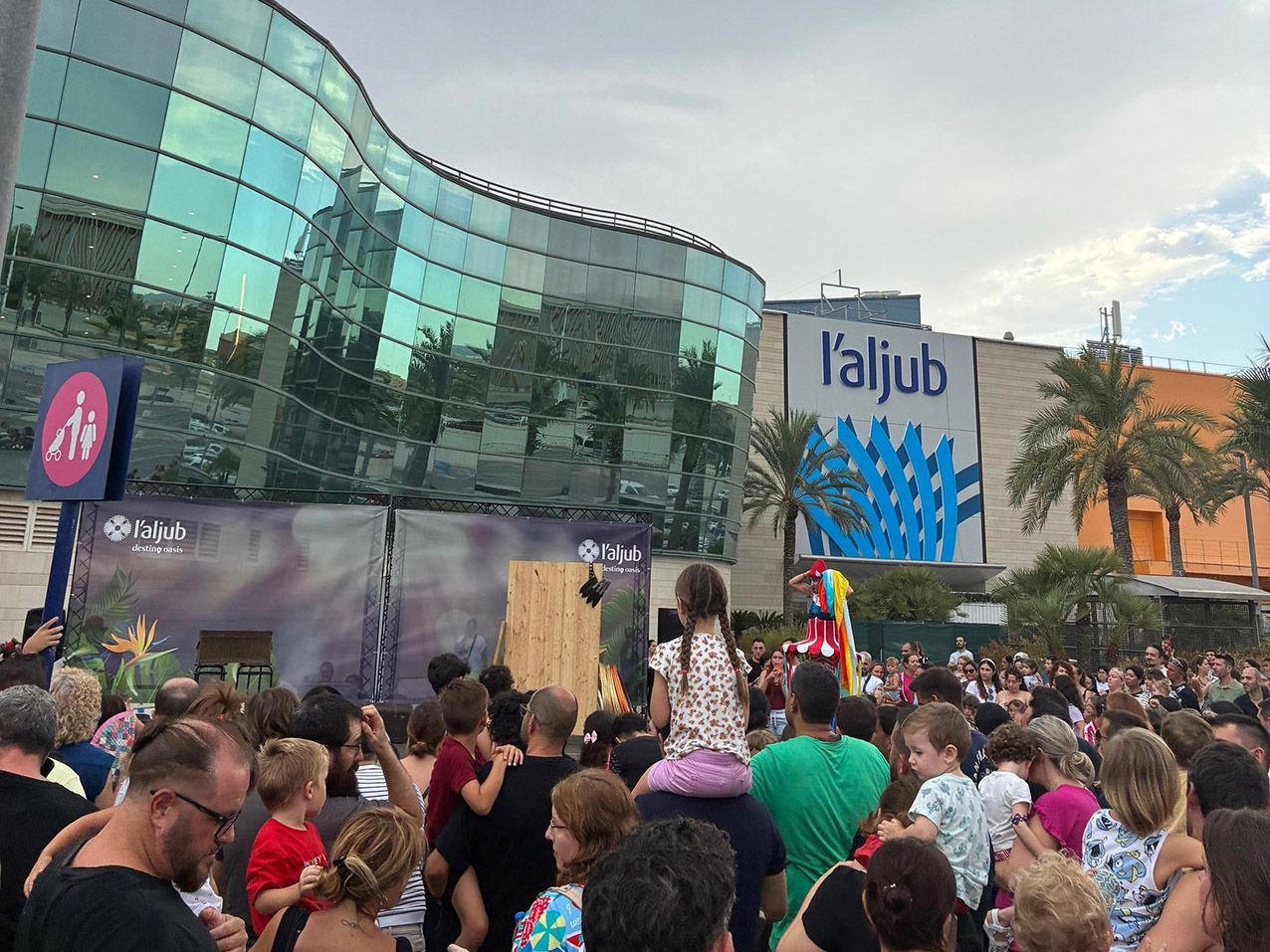Mascletà infantil en l'Aljub Mascletà infantil en l'Aljub
