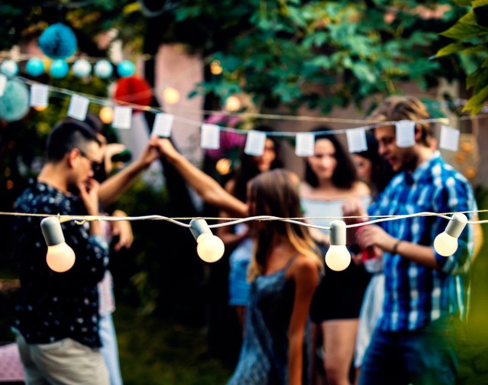 Una celebración de fiestas en una urbanización privada