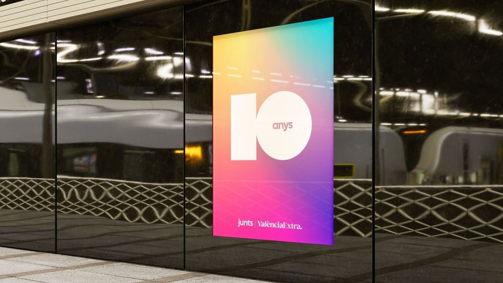 Capçalera de 10 anos de Valencia Extra Capçalera de 10 anos de Valencia Extra