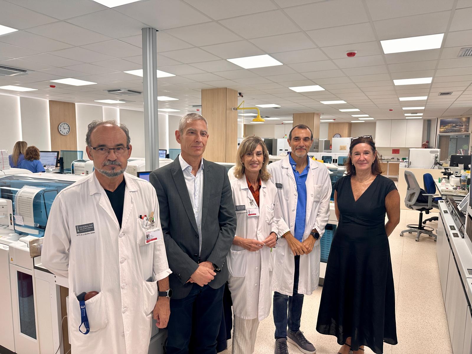 La secretaria autonómica de Sanidad, Asunción Perales y el director general de Infraestructuras, Pedro López, se reúnen con el equipo directivo del Hospital Marina Baixa La secretaria autonómica de Sanidad, Asunción Perales y el director general de Infraestructuras, Pedro López, se reúnen con el equipo directivo del Hospital Marina Baixa