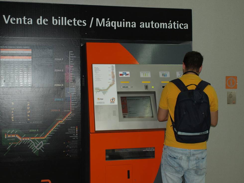 Máquina automática de billetes del TRAM Máquina automática de billetes del TRAM