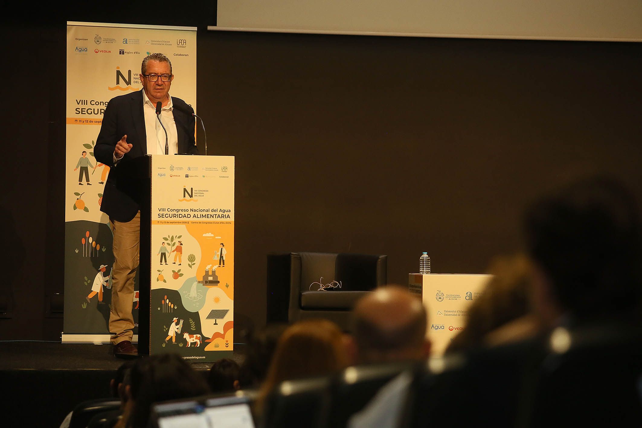 Toni Pérez obri el VII Congrés Nacional de l'Aigua a Elx Toni Pérez obri el VII Congrés Nacional de l'Aigua a Elx