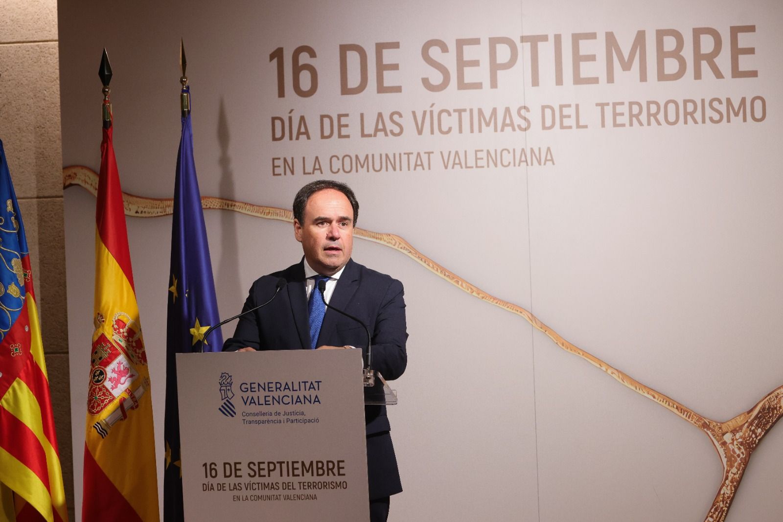 Juanfran Pérez Llorca en el primer acto institucional de homenaje a las víctimas del terrorismo en la Comunitat Valenciana Juanfran Pérez Llorca en el primer acto institucional de homenaje a las víctimas del terrorismo en la Comunitat Valenciana