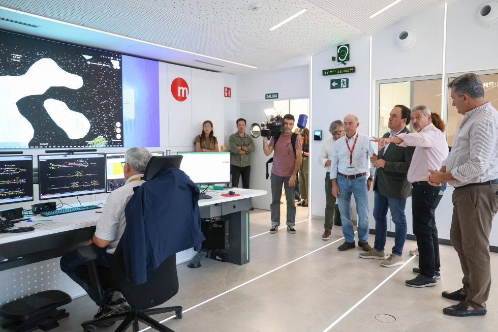 Pérez Llorca en el Puesto de Mando de Metrovalencia