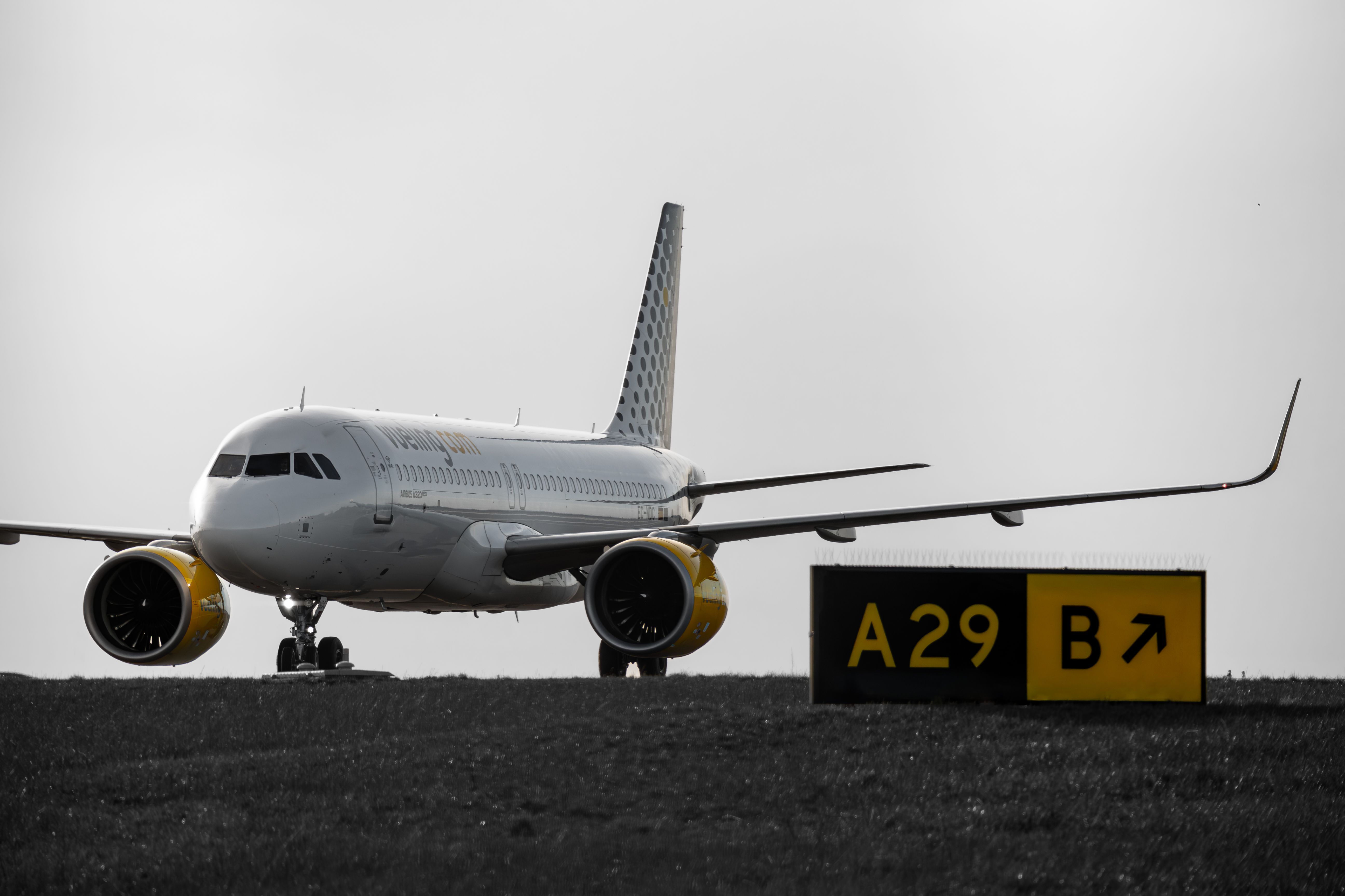Un avión de Vueling en el aeropuerto de Alicante-Elche (Foto: Pexels) Un avión de Vueling en el aeropuerto de Alicante-Elche (Foto: Pexels)