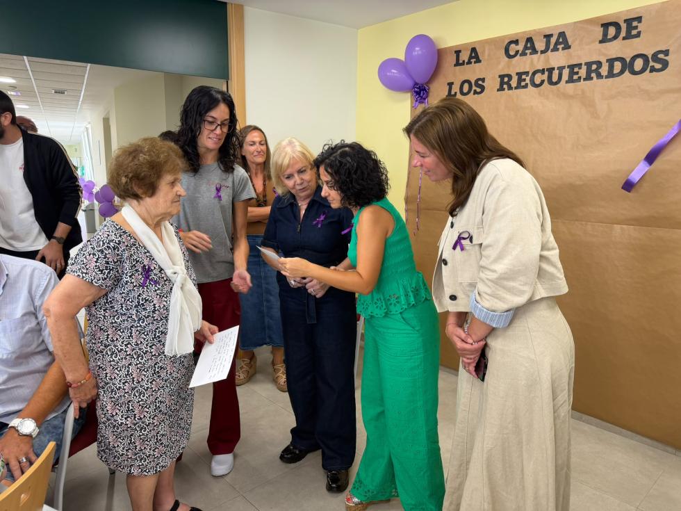 image?url=https%3A%2F%2Fcomunica.gva.es%2Fo%2Fadaptive media%2Fimage%2F415207303%2Fm%2F260921 SSociales Foto1 ALBALAT%2BCD%2BAgullent%2BAlzheimer image?url=https%3A%2F%2Fcomunica.gva.es%2Fo%2Fadaptive media%2Fimage%2F415207303%2Fm%2F260921 SSociales Foto1 ALBALAT%2BCD%2BAgullent%2BAlzheimer