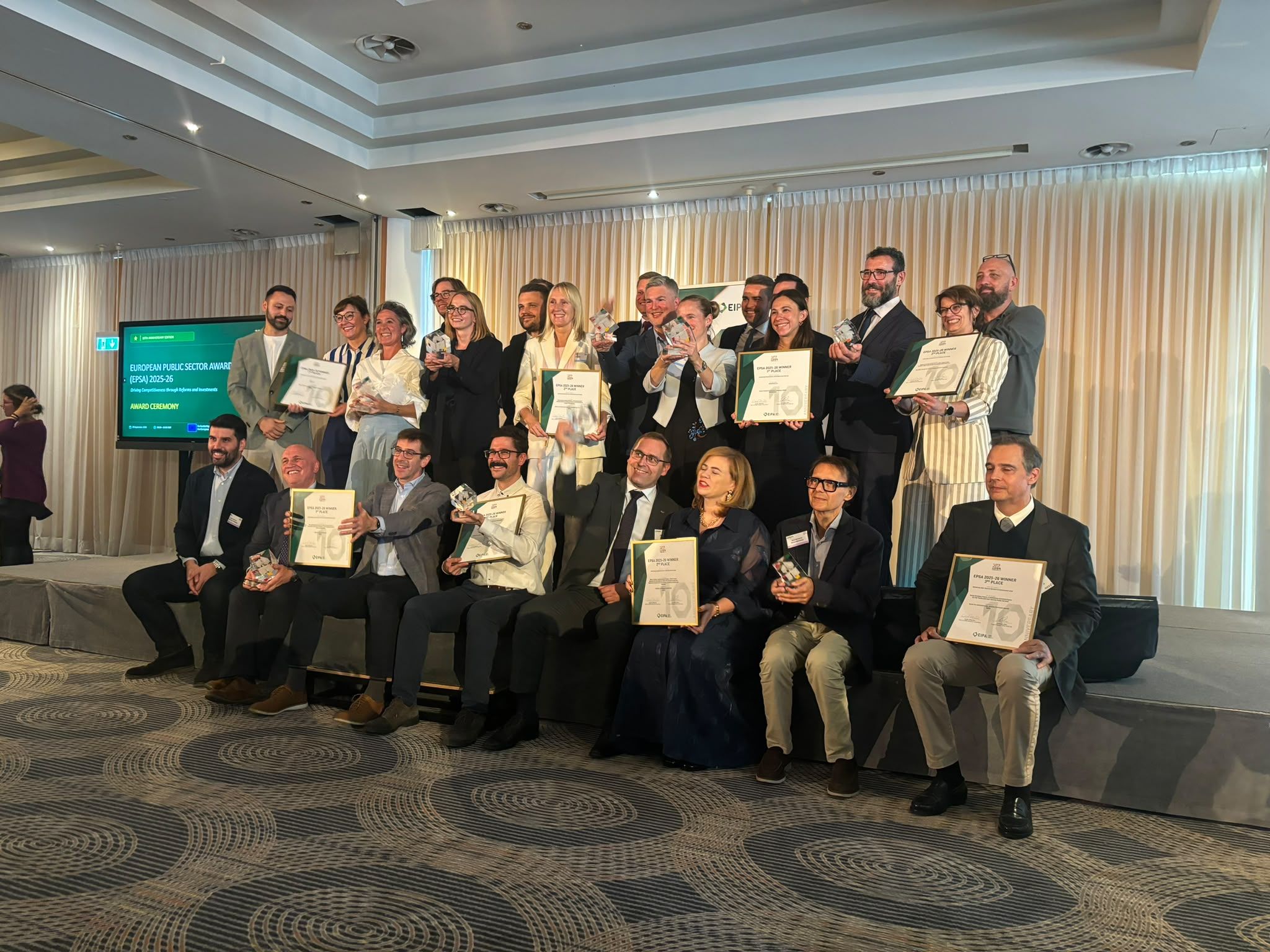 SUMA arreplega el tercer premi en els European Public Sector Awards SUMA arreplega el tercer premi en els European Public Sector Awards