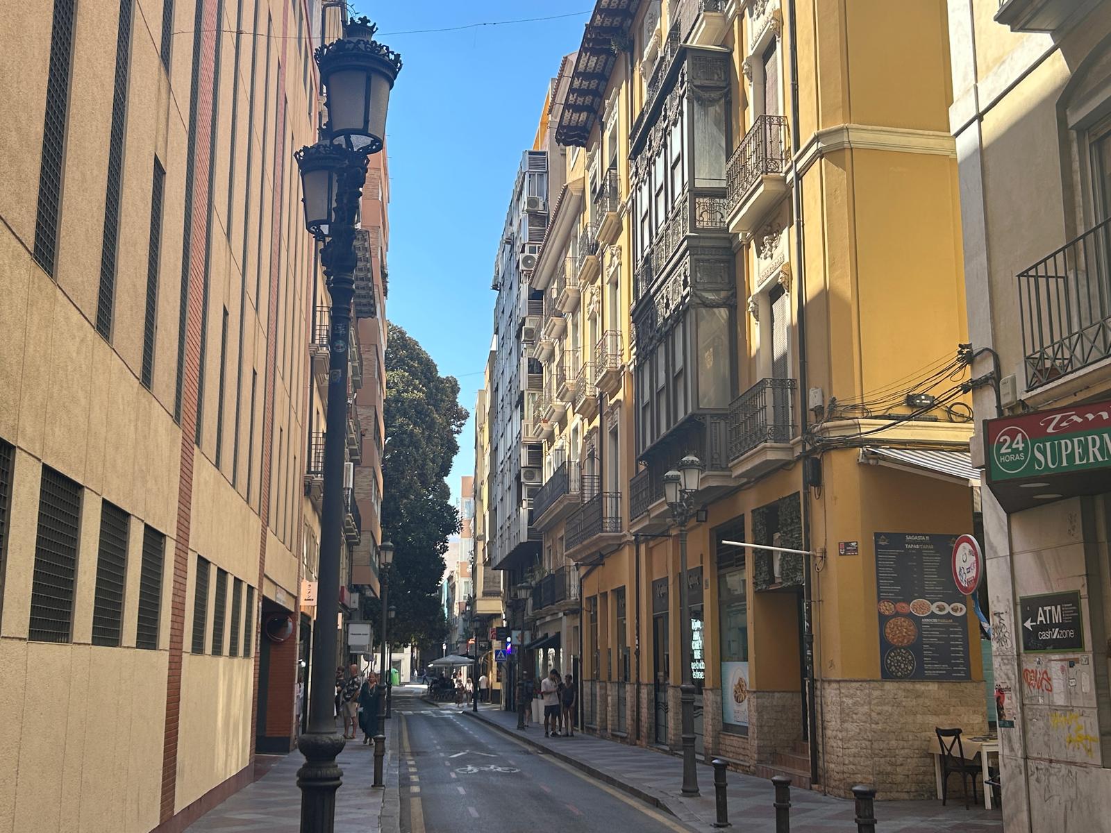 Via pública d'Alacant Via pública d'Alacant