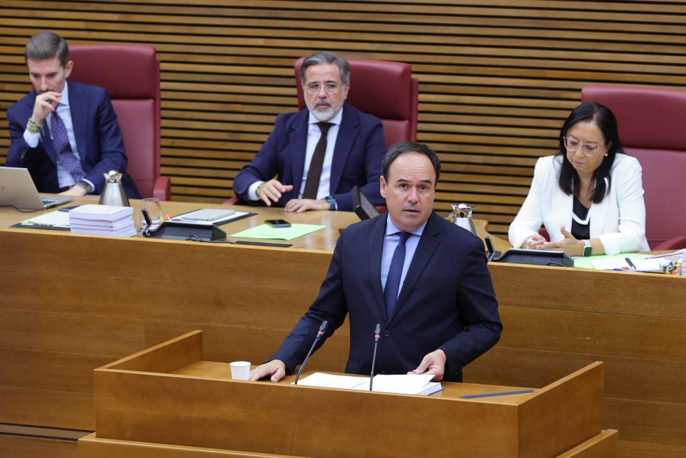 Pérez Llorca durante el Debate de Política General en Les Corts Pérez Llorca durante el Debate de Política General en Les Corts
