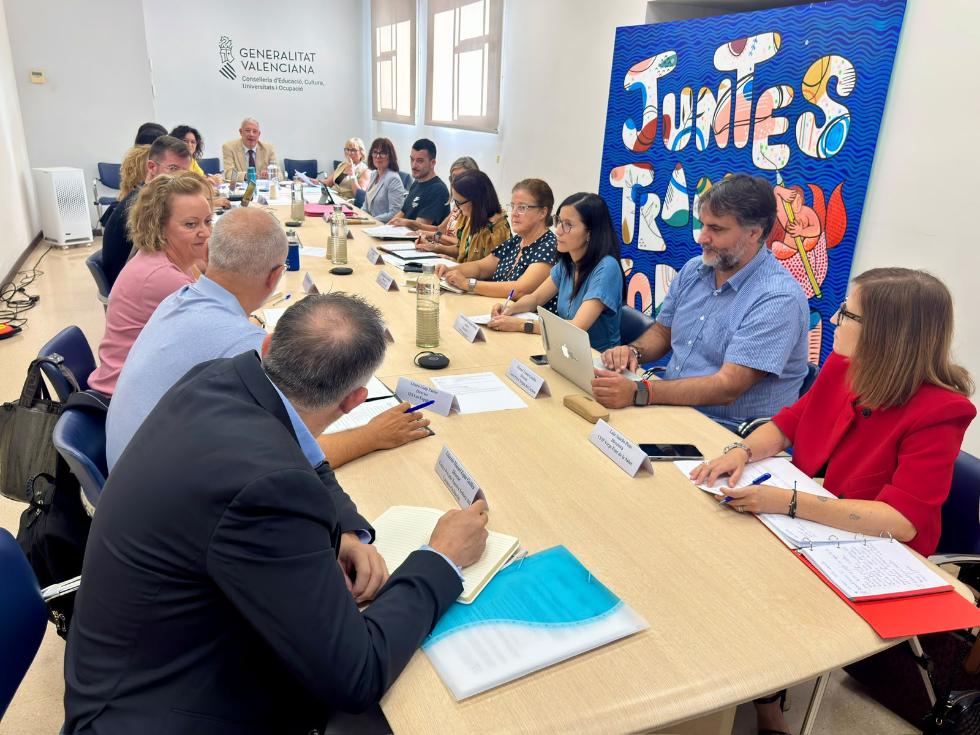 Reunión directores y directoras Reunión directores y directoras