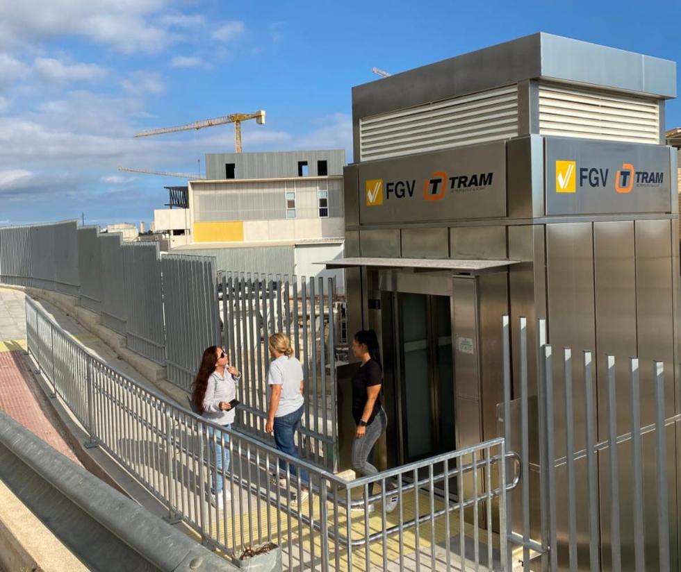 image?url=https%3A%2F%2Fcomunica.gva.es%2Fo%2Fadaptive media%2Fimage%2F416106480%2Fm%2F261014 FGV foto ascensor%2BHospital%2BVila image?url=https%3A%2F%2Fcomunica.gva.es%2Fo%2Fadaptive media%2Fimage%2F416106480%2Fm%2F261014 FGV foto ascensor%2BHospital%2BVila