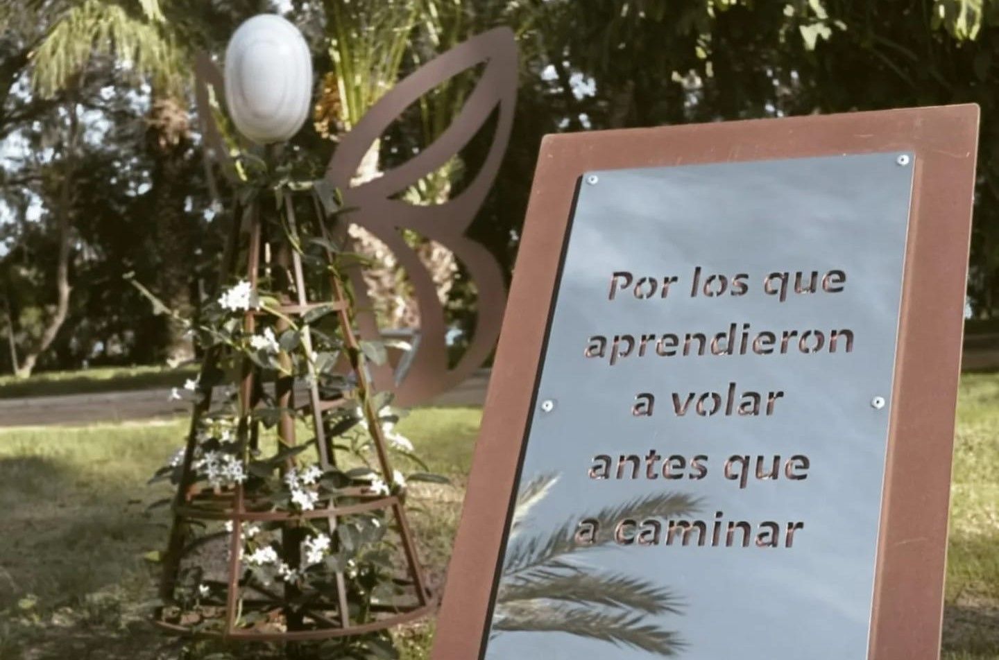 Espacio del Recuerdo de El Palmeral Espacio del Recuerdo de El Palmeral