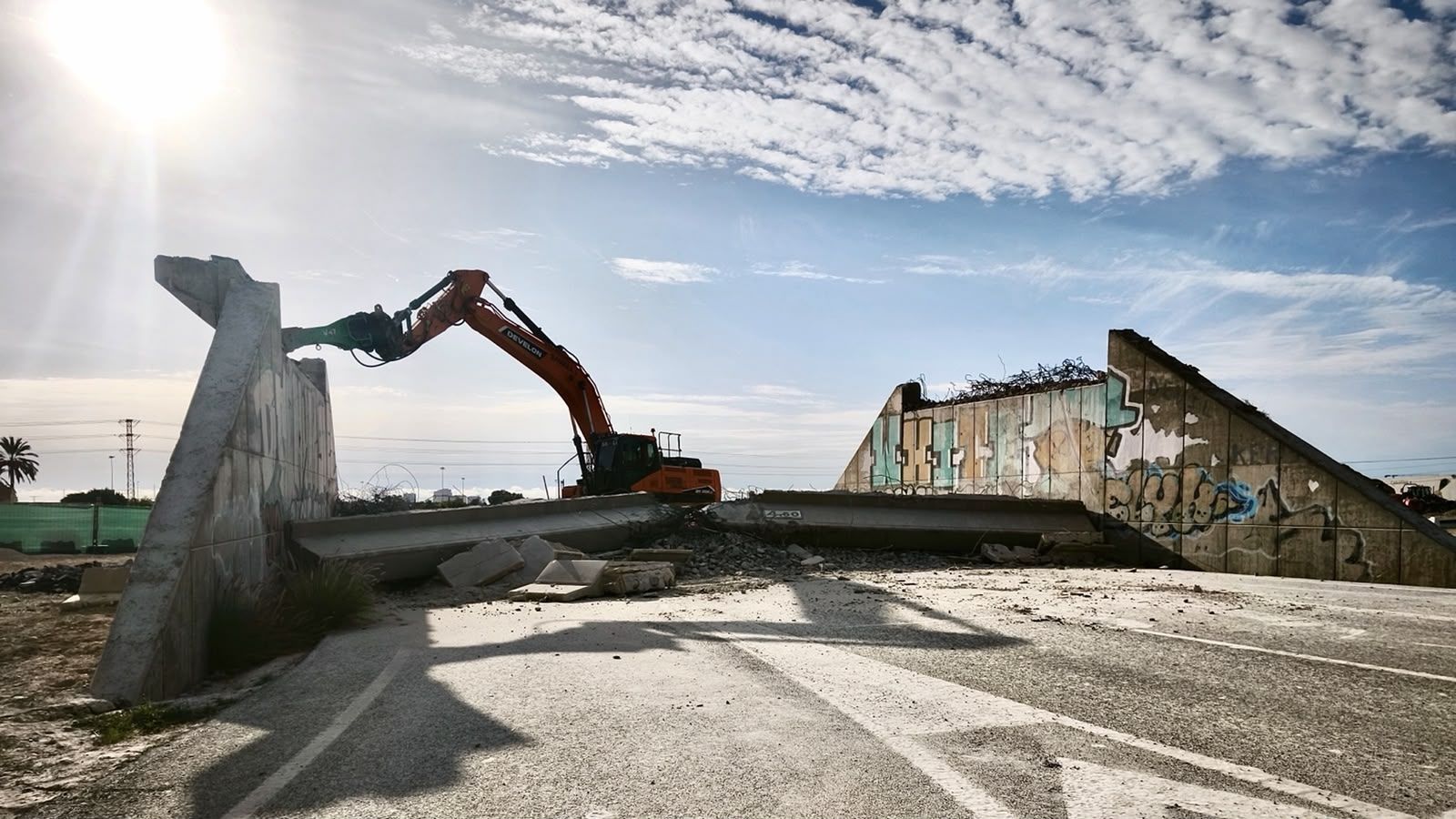 Obras de demolición del puente de la CV-800 en Mutxamel Obras de demolición del puente de la CV-800 en Mutxamel