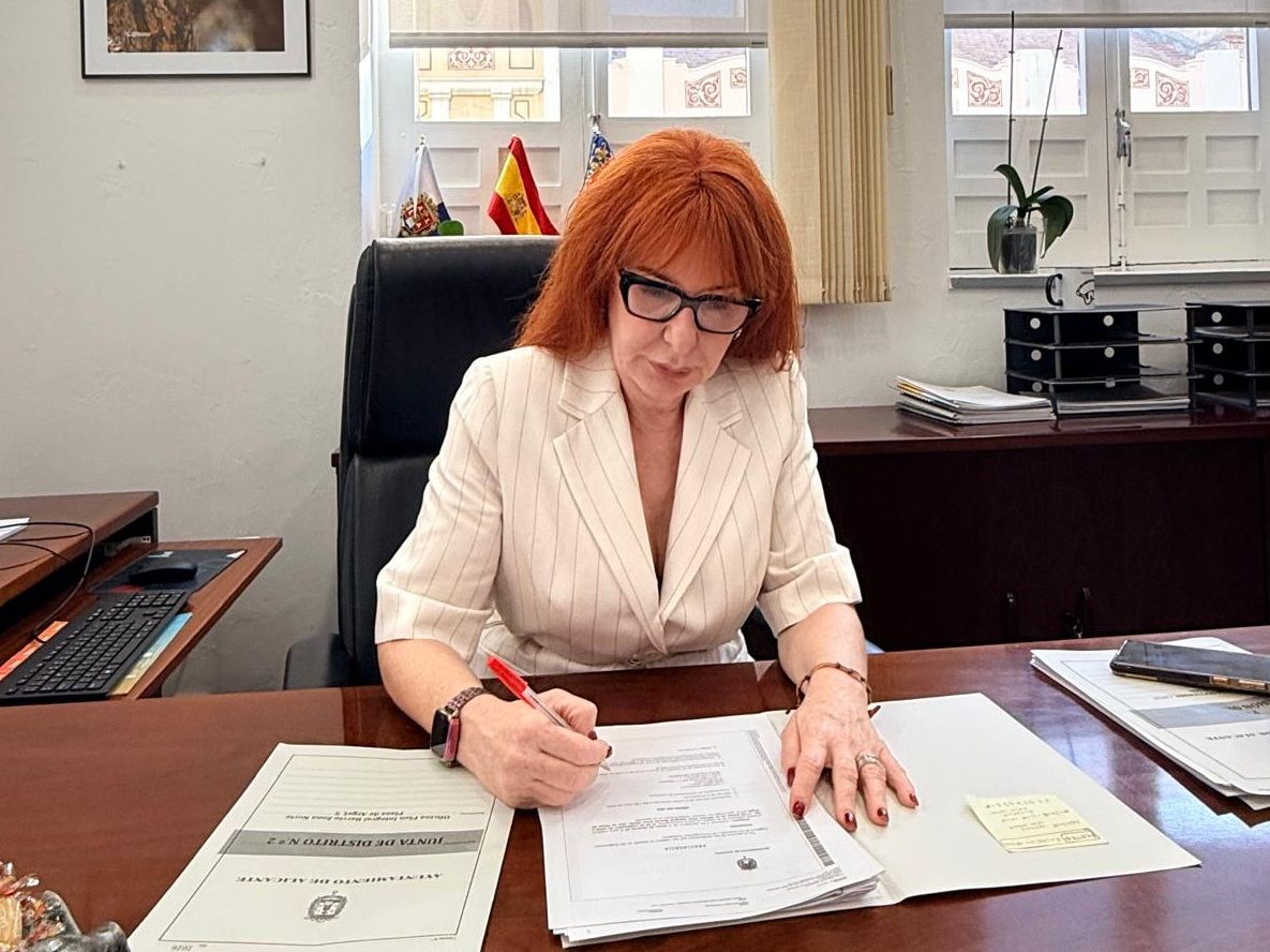 La concejala de Bienestar Social, Begoña León, en el Ayuntamiento de Alicante La concejala de Bienestar Social, Begoña León, en el Ayuntamiento de Alicante