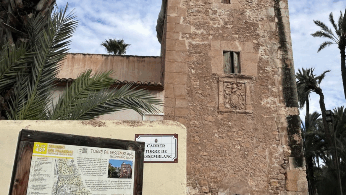 Torre de Ressemblanc en Elche Torre de Ressemblanc en Elche