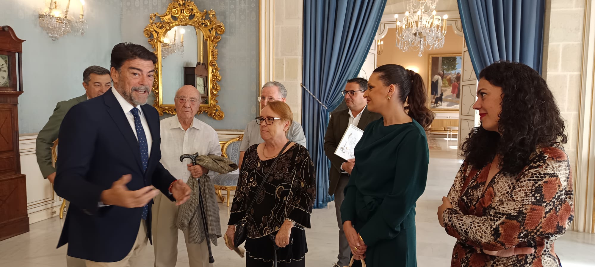 Visita de la hija de la primera Bellea del Foc Visita de la hija de la primera Bellea del Foc