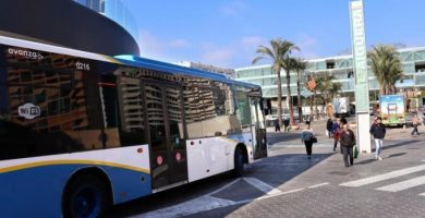 Benidorm llança la 'Targeta Ciutadana' amb descomptes de fins al 66% en transport públic