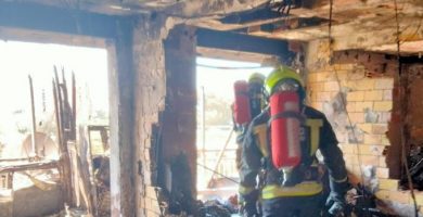 Un incendi en l'Albufereta d'Alacant calcina un habitatge