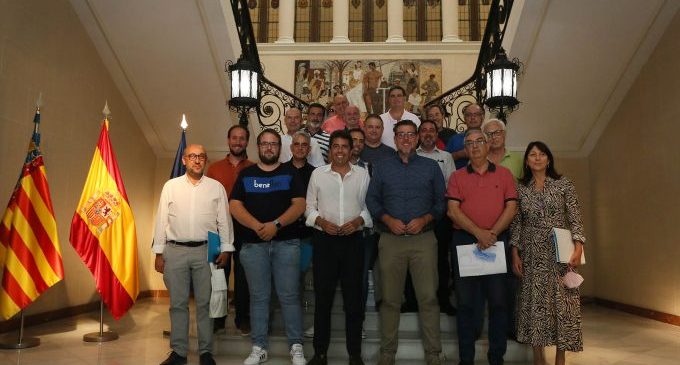 La Diputació reuneix una vintena d'alcaldes de municipis xicotets per a consensuar millores en els serveis d'Assistència a Municipis