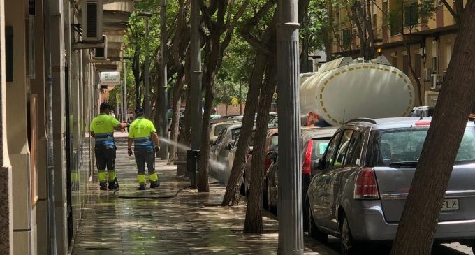 Sant Vicent del Raspeig realitza una neteja extraordinària en diferents places, zones verdes i carrers del municipi
