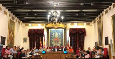 L'Ajuntament i l'Elx C.F. incrementen el nombre d'entrades gratuïtes destinades a col·lectius vulnerables per als partits en el Martínez Valero