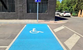 Elda manté actives més de 300 targetes d'estacionament per a persones amb mobilitat reduïda