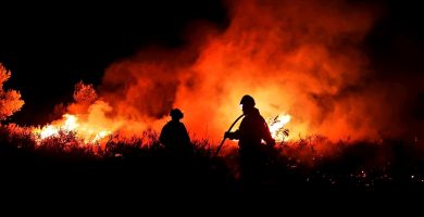 La barbacoa d'un xalet, possible causa de l'incendi de Petrer