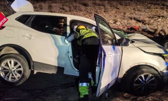 Dues persones resulten ferides a Villena després d'un accident entre dos cotxes